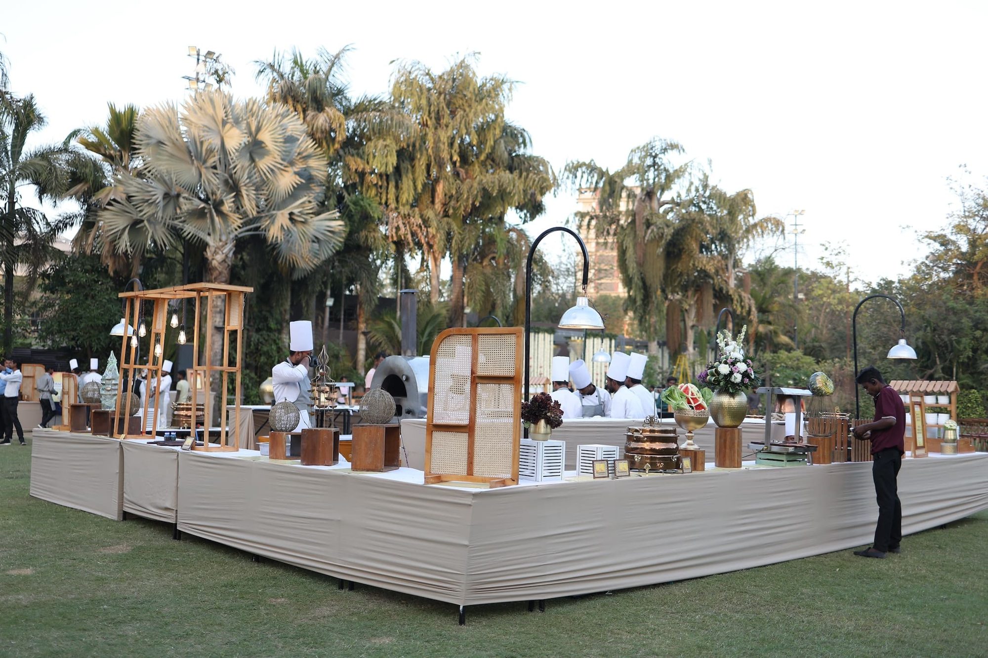 Garden counters with chefs